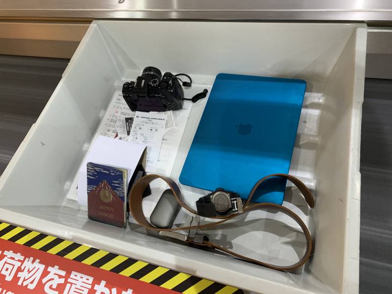空港　手続き
