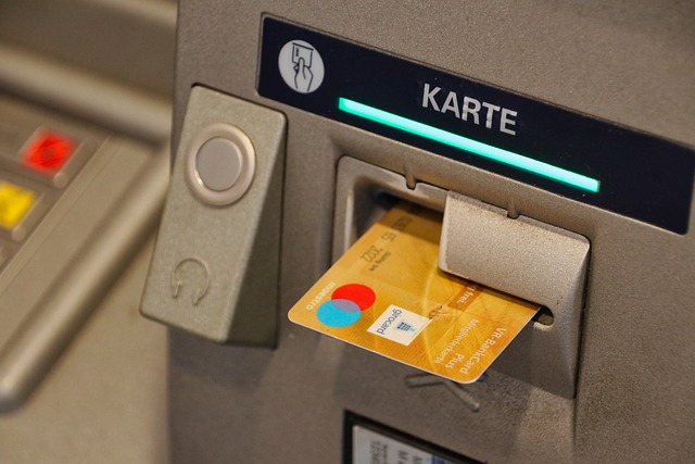 海外　クレカ　ATM　支払い方法