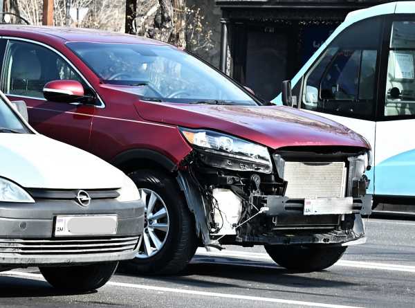 アルメニア　エレバン　自動車